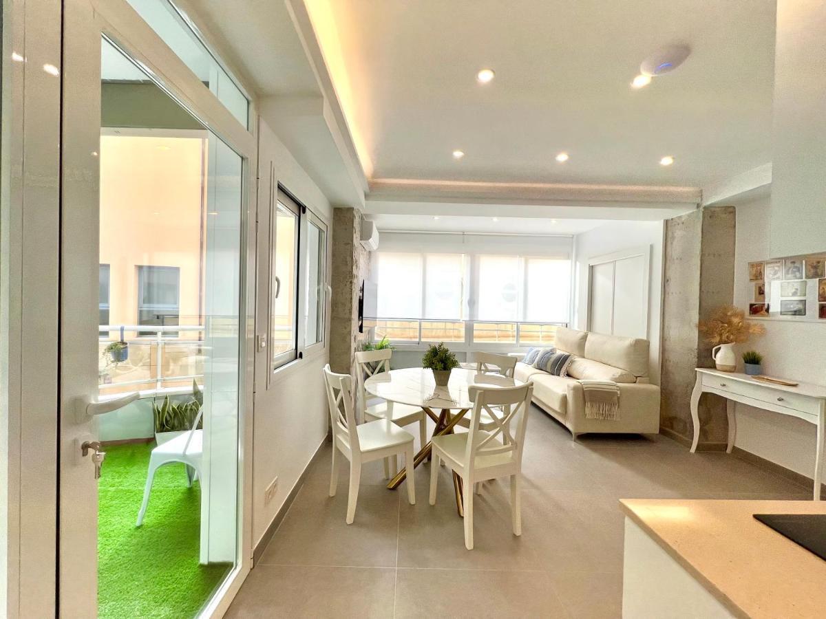 Malagueta Beach III & Terrace By Ele Apartments Μάλαγα Εξωτερικό φωτογραφία