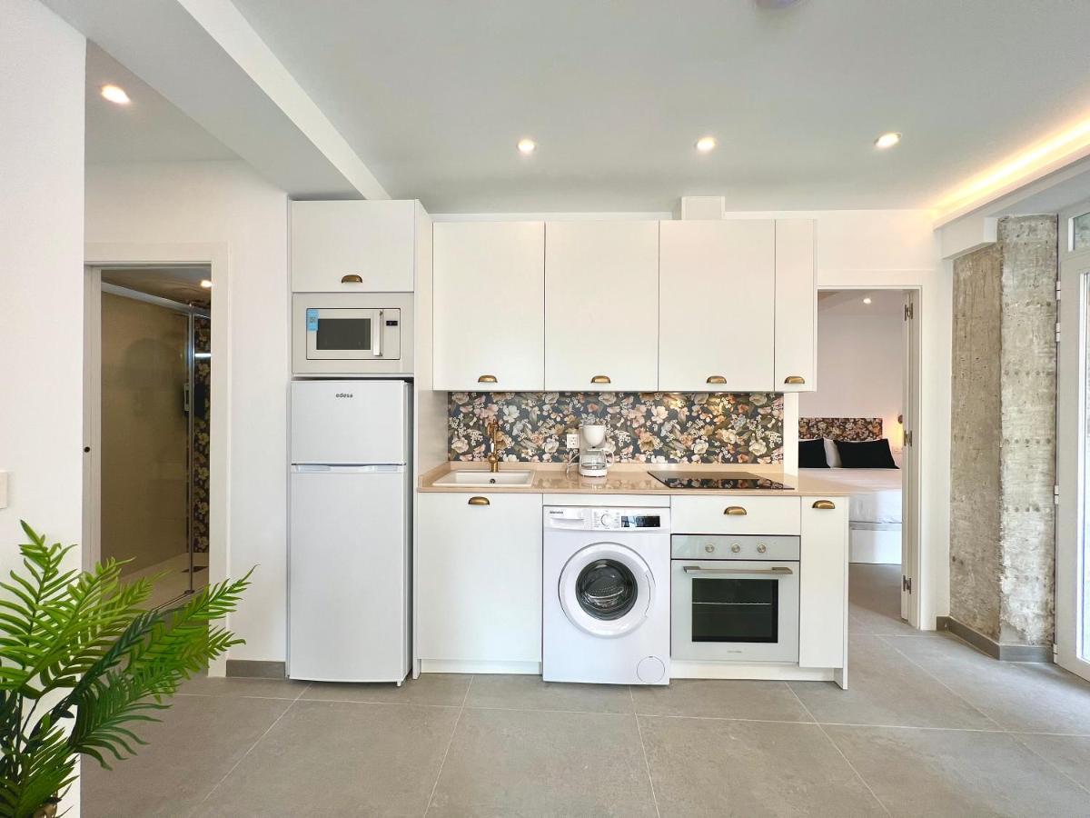 Malagueta Beach III & Terrace By Ele Apartments Μάλαγα Εξωτερικό φωτογραφία