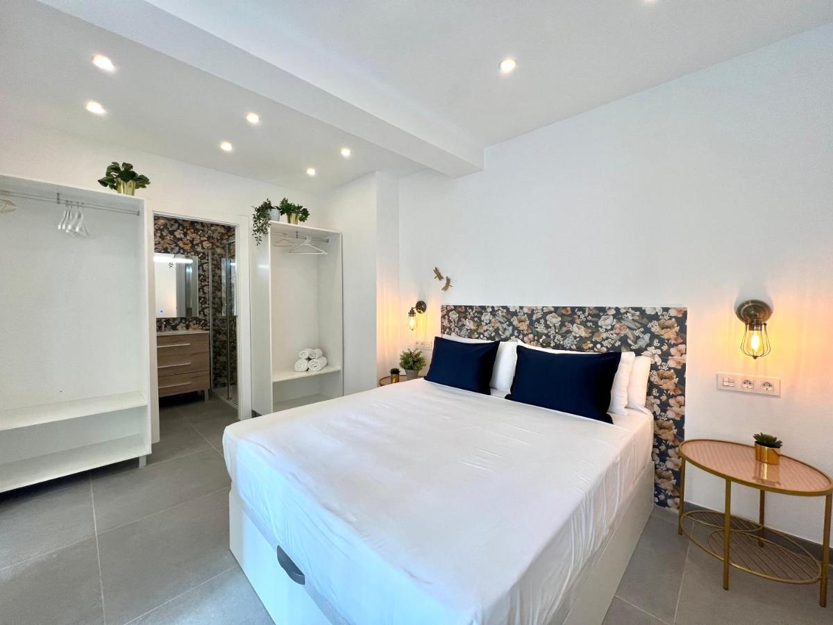 Malagueta Beach III & Terrace By Ele Apartments Μάλαγα Εξωτερικό φωτογραφία